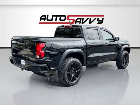 Used 2024 Chevrolet Colorado Trail Boss AWD/4WD image 7