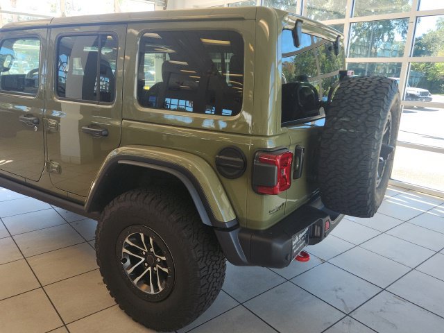 Certified 2026 Jeep Wrangler Unlimited Rubicon AWD/4WD image 8