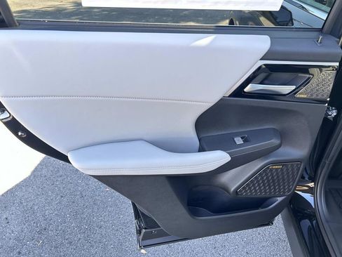 New 2025 Mitsubishi Outlander SE image 20