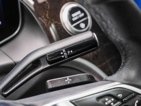 Certified 2025 Mercedes-Benz GLC 300 image 19