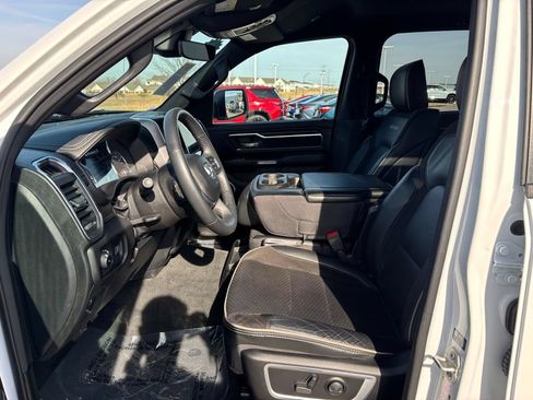 Used 2024 RAM 1500 Laramie AWD/4WD image 14