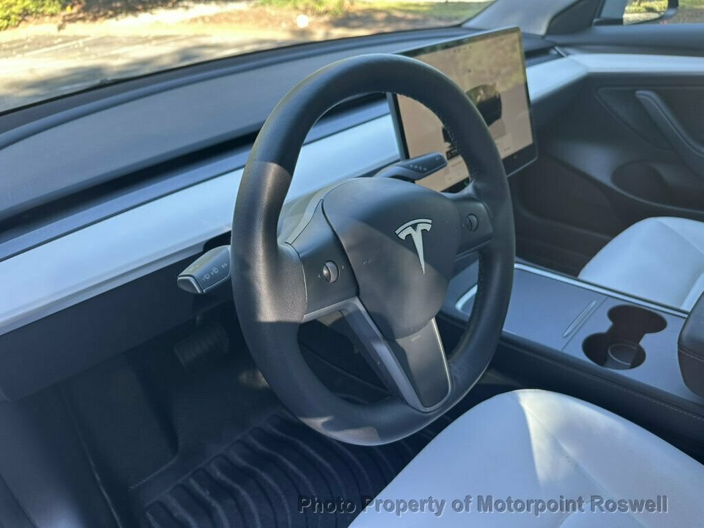 Used 2023 Tesla Model 3 Standard Range RWD image 9