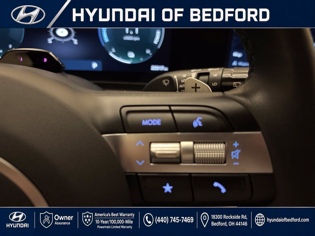 Used 2025 Hyundai Tucson Limited AWD/4WD image 23