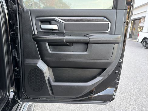 Used 2024 RAM 2500 Big Horn w/ Bed Utility Group image 17