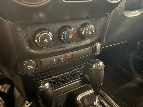 Used 2016 Jeep Wrangler Unlimited Sport w/ Max Tow Package AWD/4WD image 21