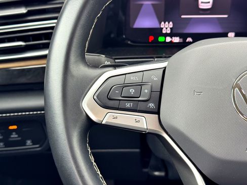 Used 2024 Volkswagen Atlas SE image 22