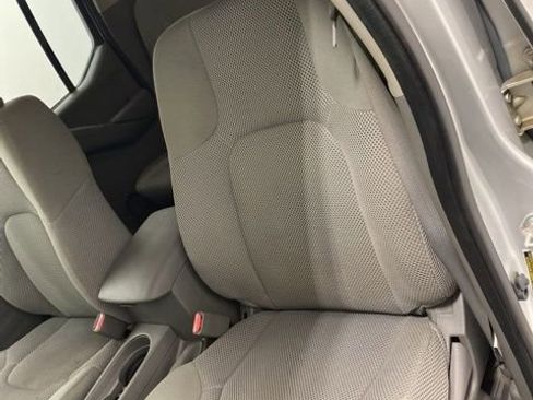 Used 2018 Nissan Frontier SV AWD/4WD image 12