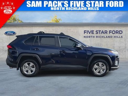 Used 2025 Toyota RAV4 XLE AWD/4WD image 10