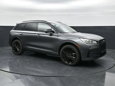 Used 2023 Lincoln Corsair Reserve w/ Equipment Group 201A AWD/4WD image 3