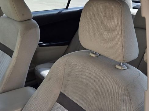 Used 2012 Toyota Camry LE image 16