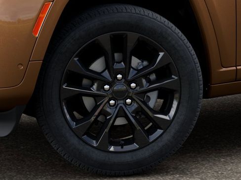 New 2026 Jeep Grand Cherokee L Limited AWD/4WD image 25