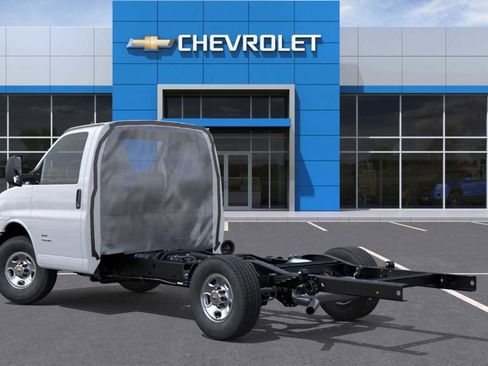 New 2025 Chevrolet Express 3500 w/ Power Convenience Package image 6