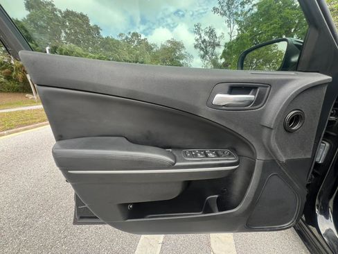 Used 2019 Dodge Charger Police RWD image 9