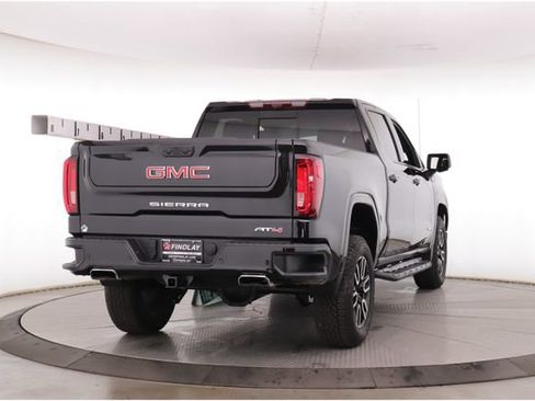 Used 2024 GMC Sierra 1500 AT4 w/ Technology Package AWD/4WD image 7
