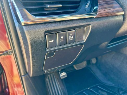 Used 2014 Toyota Avalon XLE Premium image 24