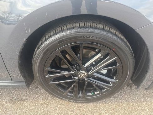 Used 2025 Toyota Camry SE image 13