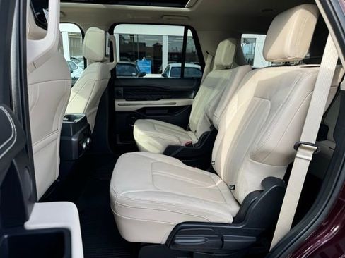 Used 2023 Ford Expedition Platinum AWD/4WD image 11
