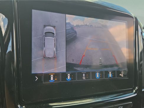 Used 2020 Chevrolet Traverse Premier w/ Redline Edition FWD image 22