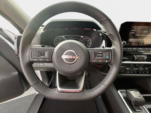 New 2025 Nissan Pathfinder SV image 22