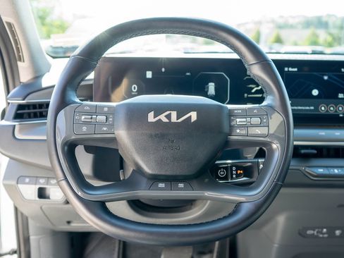 Certified 2024 Kia EV9 Land AWD/4WD image 18