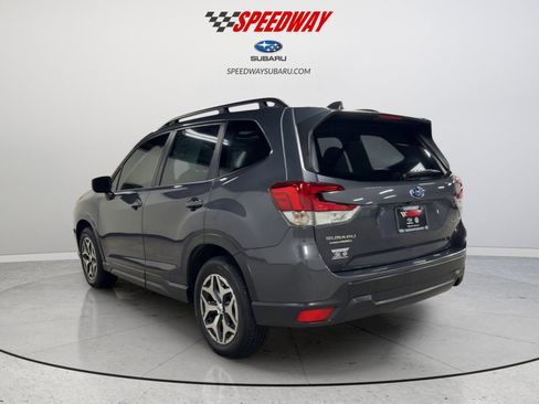 Used 2023 Subaru Forester Premium AWD/4WD image 8