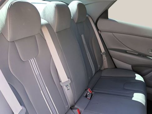 Used 2024 Hyundai Elantra SEL image 15