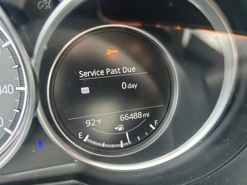 Used 2018 MAZDA CX-5 Touring w/ Preferred Equipment Package FWD image 17