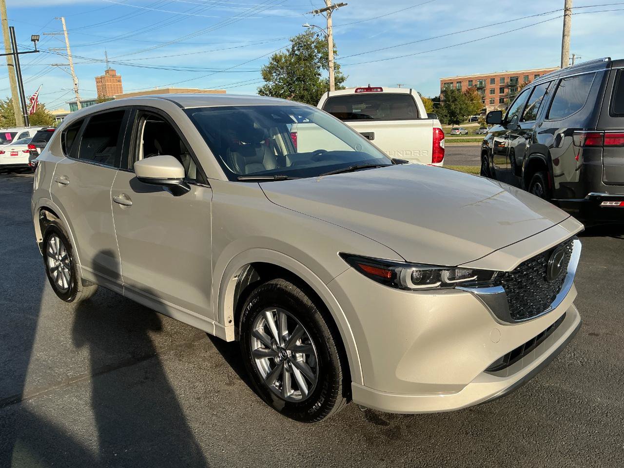 Used 2024 MAZDA CX-5 AWD 2.5 S w/ Select Package image 3