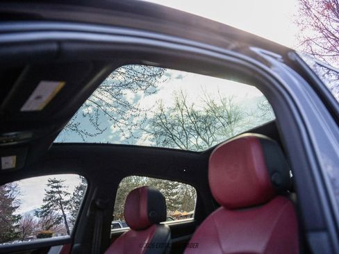 Used 2024 Porsche Cayenne S image 33