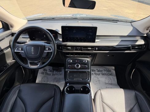 Used 2022 Lincoln Nautilus FWD w/ Premium Package image 15