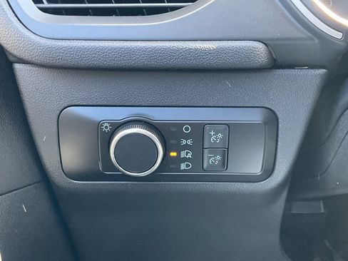 Used 2022 Ford Escape SE w/ SE Sport Appearance Package image 12