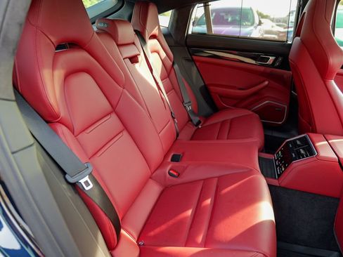 Used 2023 Porsche Panamera GTS AWD/4WD image 33