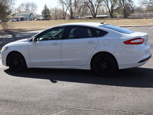 Used 2016 Ford Fusion SE image 8