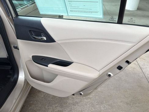 Used 2017 Honda Accord EX-L image 15