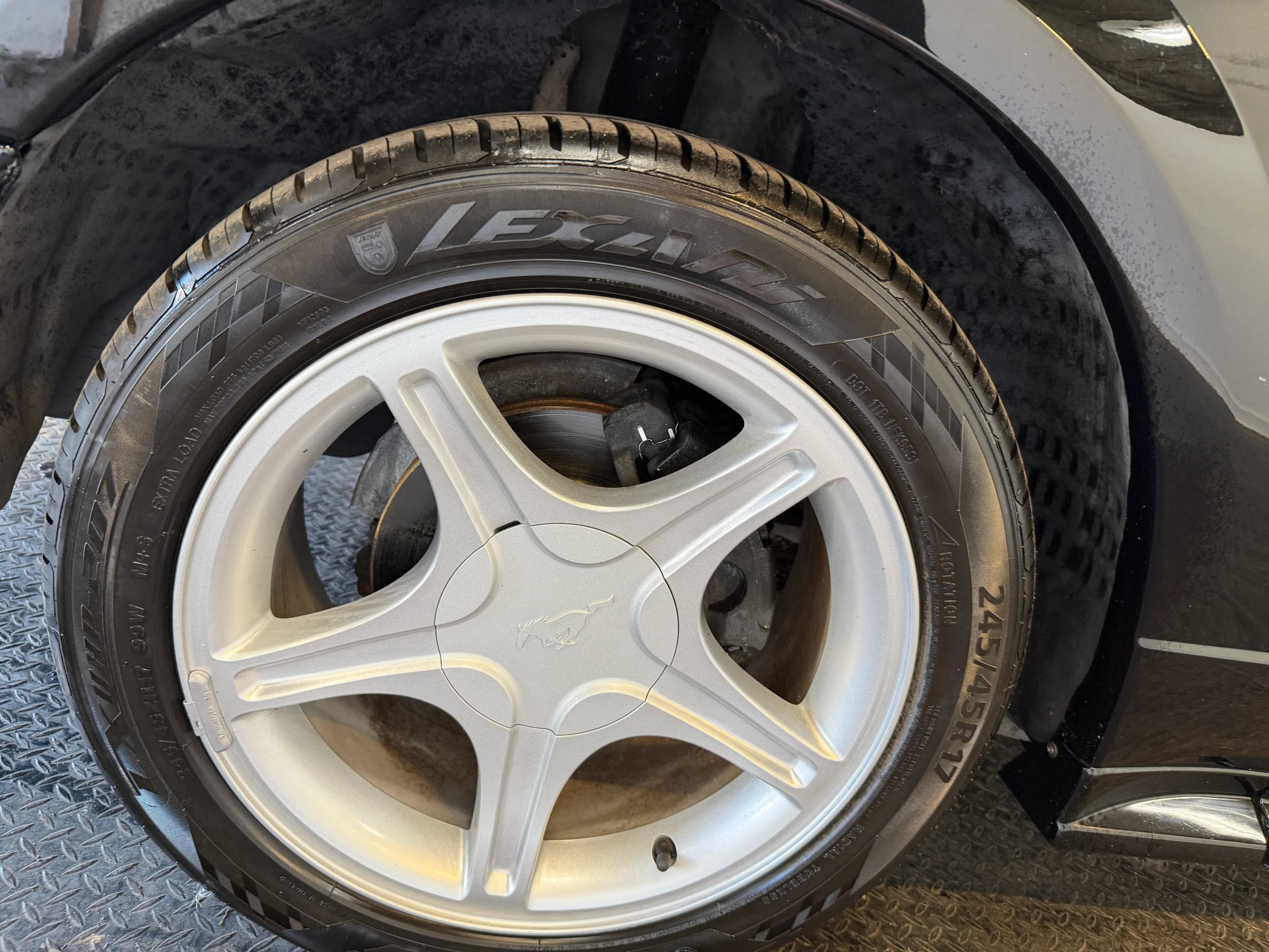 Used 2001 Ford Mustang GT RWD image 32