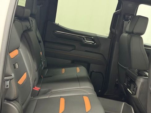 Certified 2023 GMC Sierra 1500 AT4 w/ AT4 Preferred Package image 17