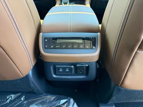 New 2026 Nissan Pathfinder Platinum w/ Cargo Package AWD/4WD image 26