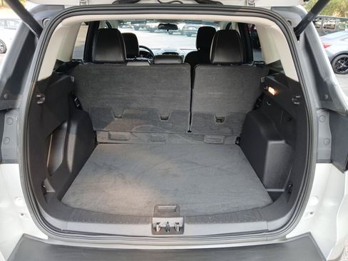 Used 2019 Ford Escape SEL FWD image 10