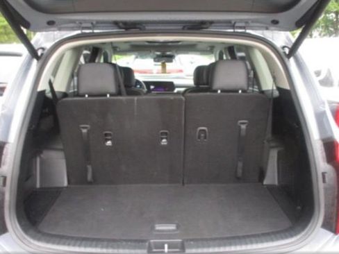 Used 2025 Kia Telluride S AWD/4WD image 10