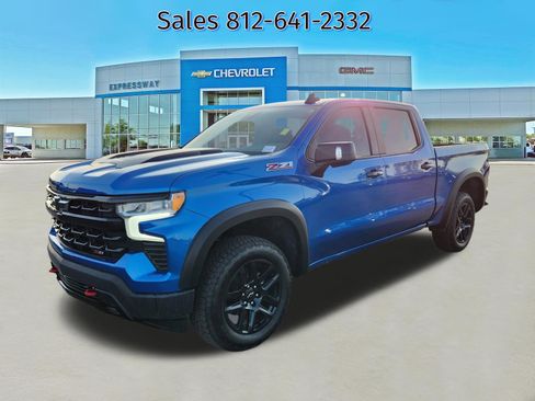 Used 2022 Chevrolet Silverado 1500 LT Trail Boss w/ LT Trail Boss Premium Package AWD/4WD image 3