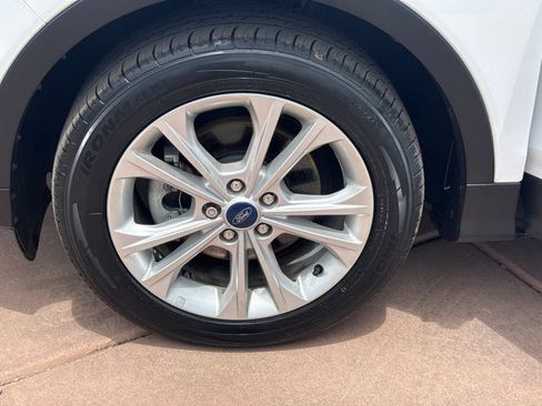 Certified 2019 Ford Escape SE FWD image 40