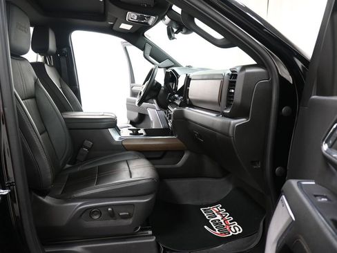 Used 2024 Chevrolet Silverado 3500 High Country w/ Technology Package AWD/4WD image 12