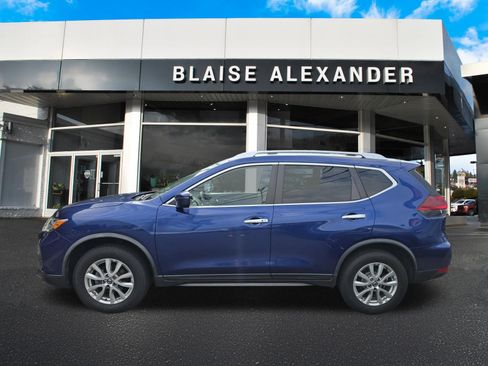 Used 2020 Nissan Rogue SV AWD/4WD image 9