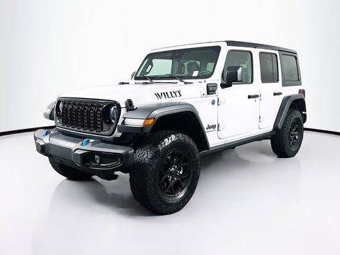 Used 2024 Jeep Wrangler Willys image 3