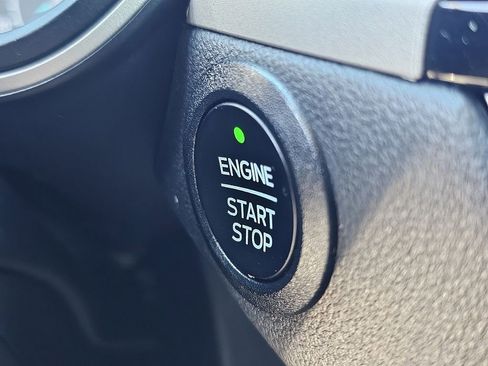 Used 2022 Ford Escape SE w/ Convenience Package FWD image 33