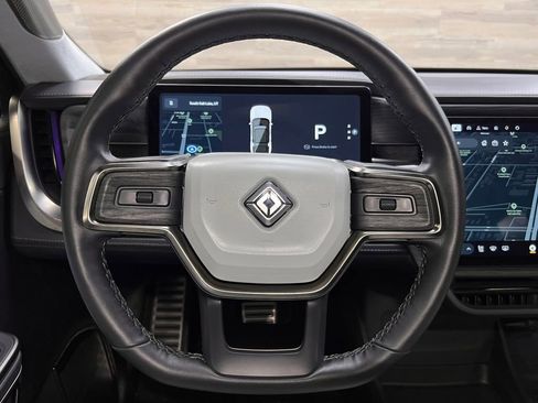 Used 2023 Rivian R1S Adventure image 8