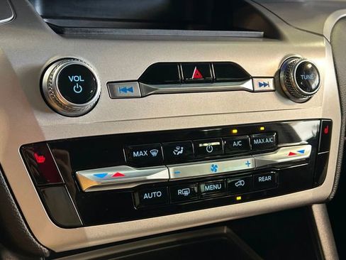 Used 2022 Ford Explorer XLT w/ Class IV Trailer Tow Package image 37