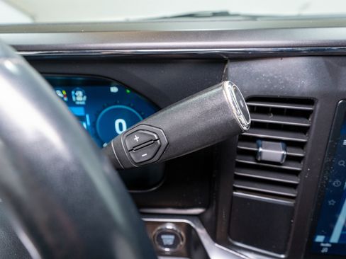 Used 2024 Ford F250 Lariat w/ Chrome Package image 31