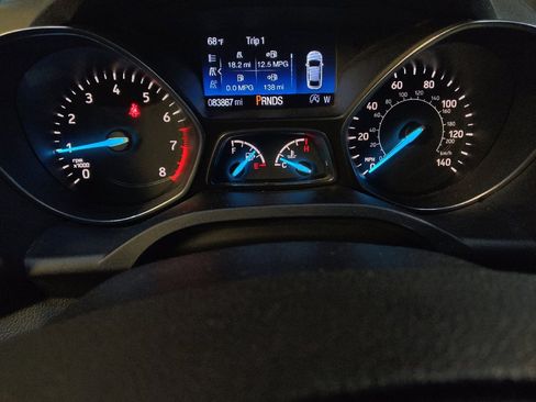 Used 2017 Ford Escape SE w/ SE Cold Weather Package FWD image 23