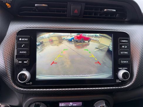 Used 2022 Nissan Kicks SV image 18